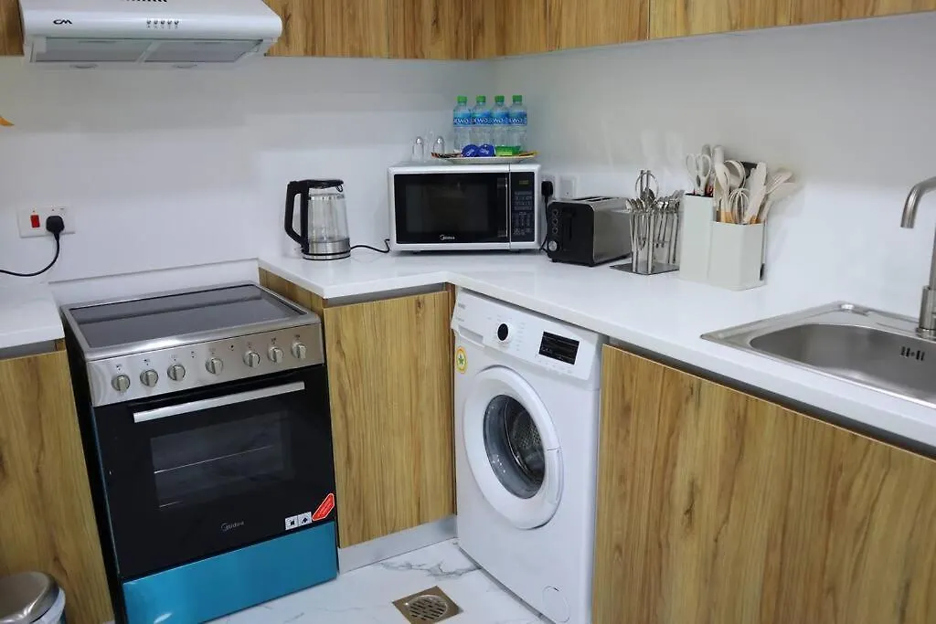 Apartment Lovely 3Br Oasis With Pool & Private Parking In Masdar City Abu Dhabi Vereinigte Arabische Emirate