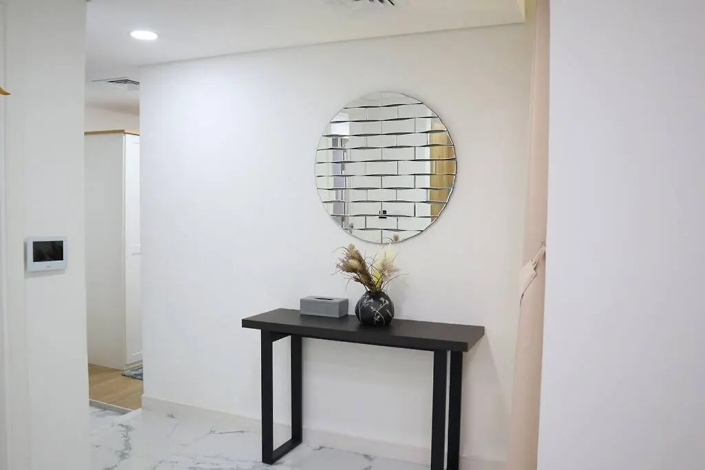 Apartment Lovely 3Br Oasis With Pool & Private Parking In Masdar City Abu Dhabi
